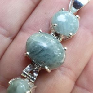 Pendentif aigue marine ou aquamarine, plaqué argent. Pierre naturelle.