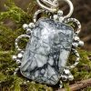 pendentif pinolite, en argent et au look vintage