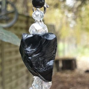 bracelet en obsidienne brute et perle de verre, très gipsy boho