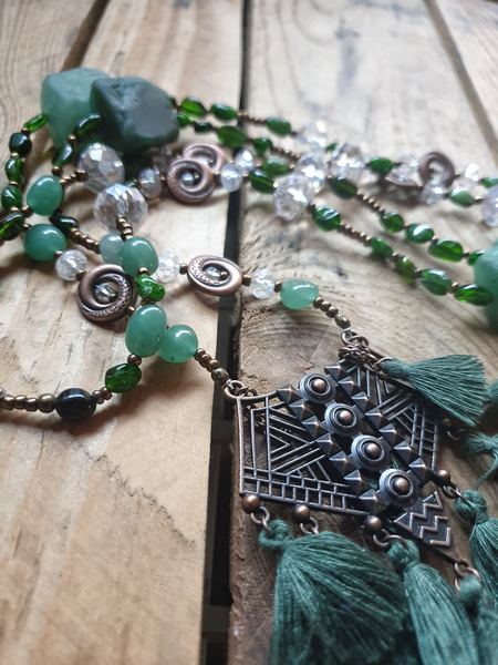 Collier mala diopside chrome et aventurine verte, reconnexion à son coeur