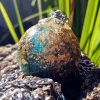 chrysocolle pierre brute polie naturelle incluse dans résine pour pendentif